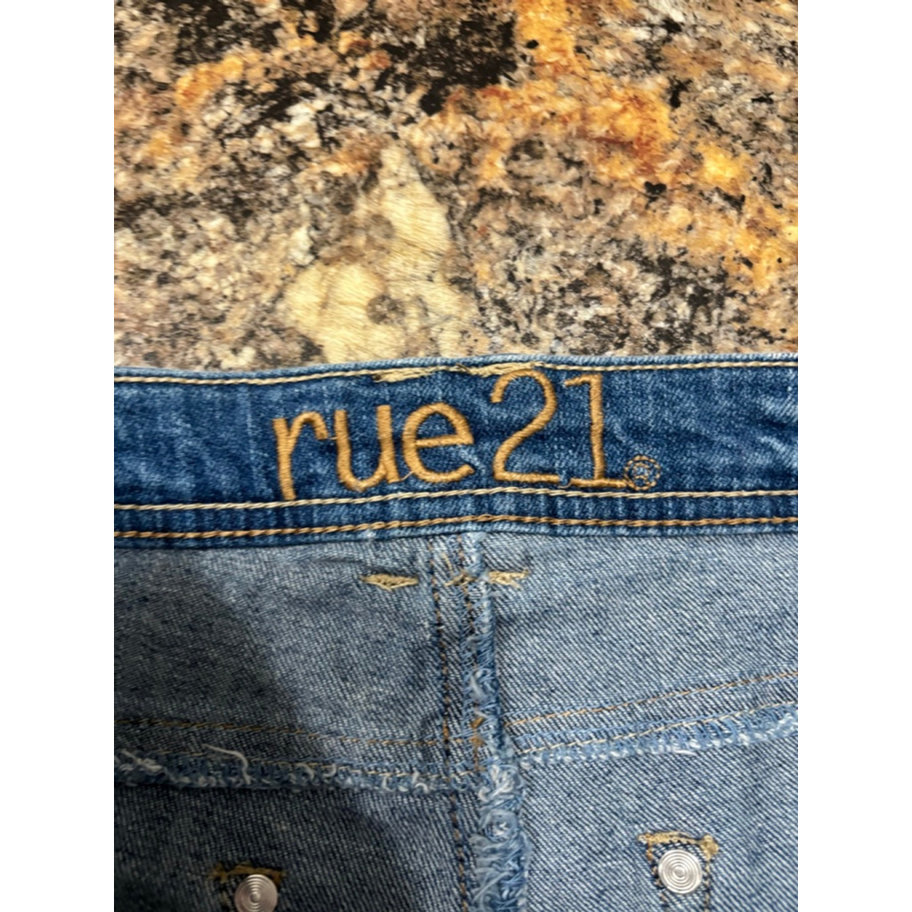 Rue21 Distressed Denim Cutoff Shorts - Picture 5 of 6